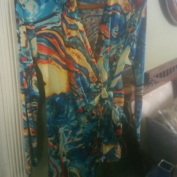 Blouse gently worn - Picture 3 of 3